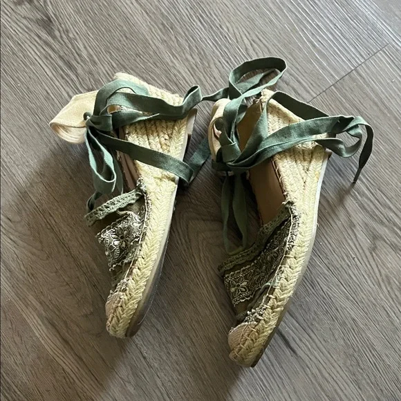 Green Lace-Up Espadrille Sandals - Picture 3 of 6